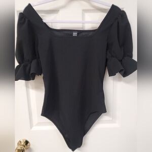 SHEIN‎ Black Puff Sleeve Bodysuit